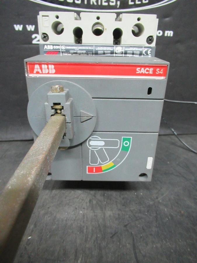Used ABB CIRCUIT BREAKER S3H SACE S4 225 AMP 480 VAC 500 VDC 3-POLE W/ AUXLLIARY