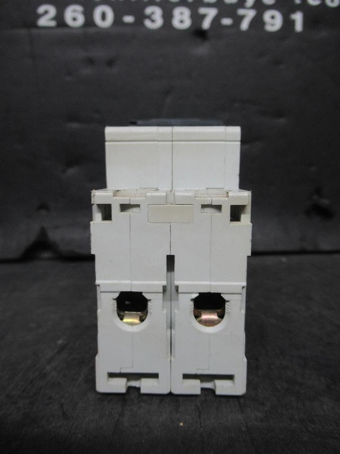 Used MERLIN GERIN THREE POLE BREAKER 24449 MULTI 9 C60N 10A-TYPE C 480 VAC