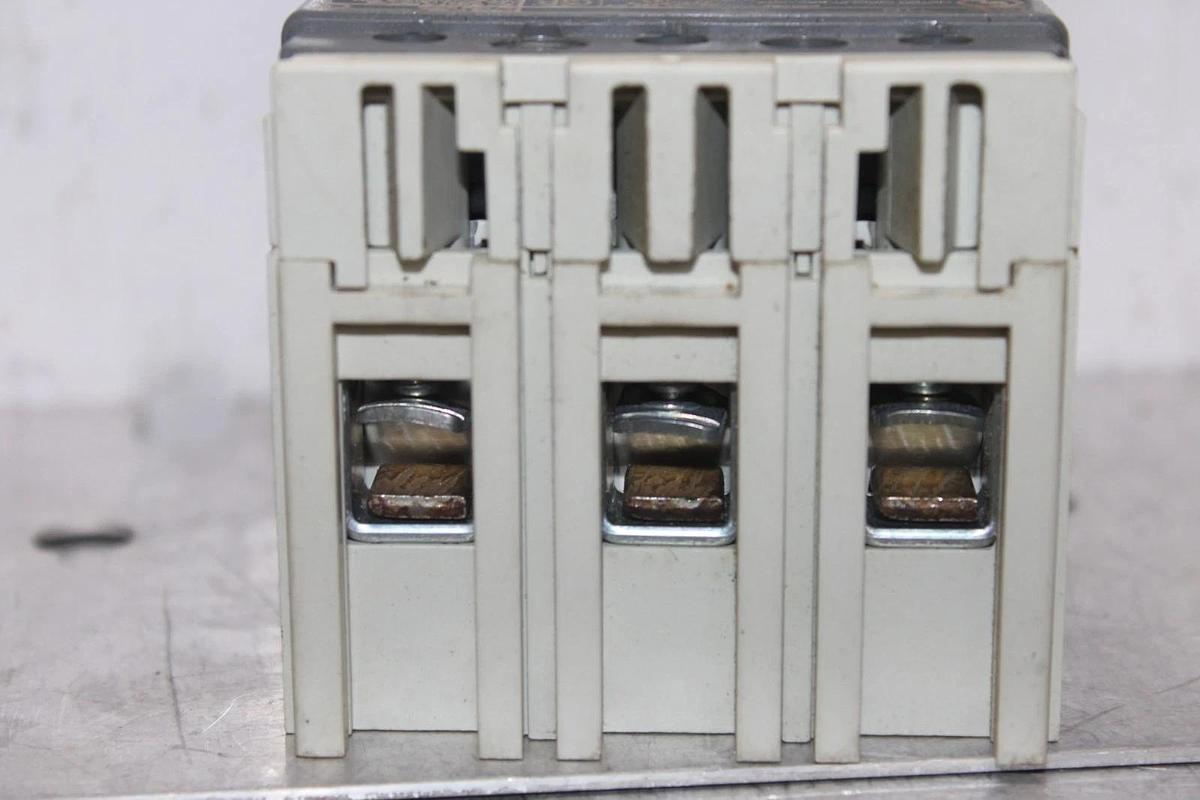 Used ABB CIRCUIT BREAKER T1N TMAX 80 AMP 600 VAC 3-POLE **WARRANTY INCLUDED**