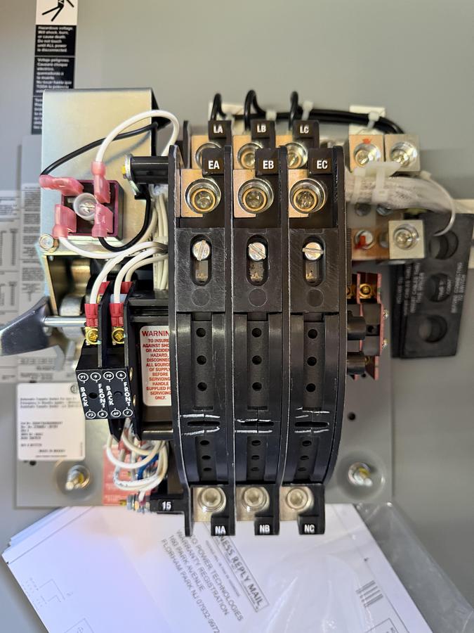 NEW INTERSECT AUTOMATIC TRANSFER SWITCH 240V 1-PHASE ILC-1220030-3R NEMA 3R SERVICE RATED