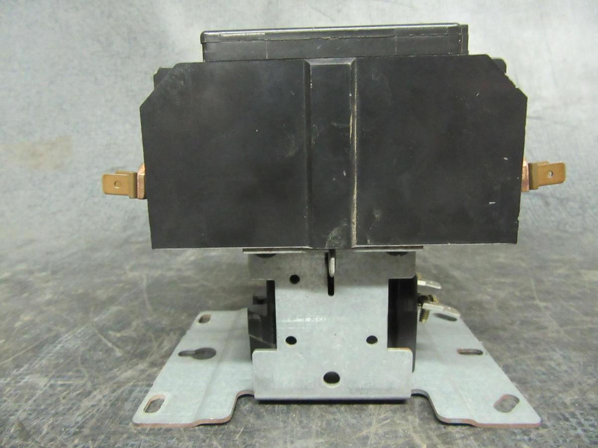 Used FURNAS DEFINITE PURPOSE CONTACTOR 42GE35AF106X591 600V 90A 60HP 3-POLE 3-PHASE