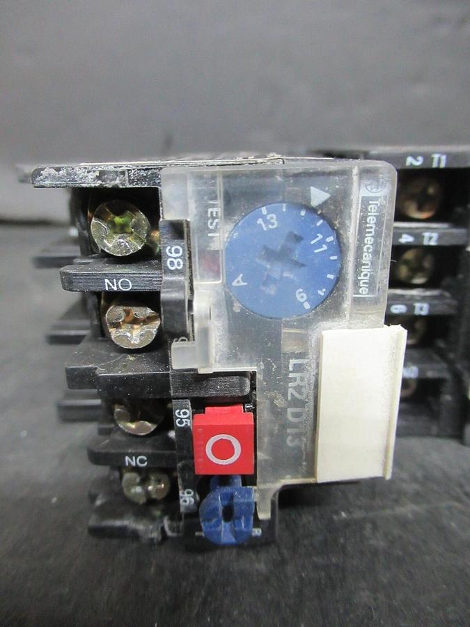 Used TELEMECANIQUE STARTER LC1D12106 W/ OVERLOAD RELAY LR2-D1316 25 AMP 600 VAC 10 HP