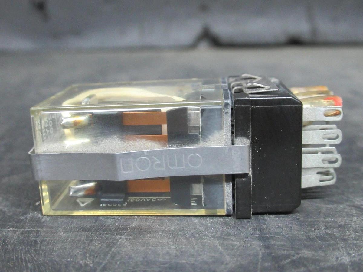 Used LOT OF 2 OMRON RELAYS MY4 200/220 240 VAC / 28 VDC 5 AMP **WARRANTY**