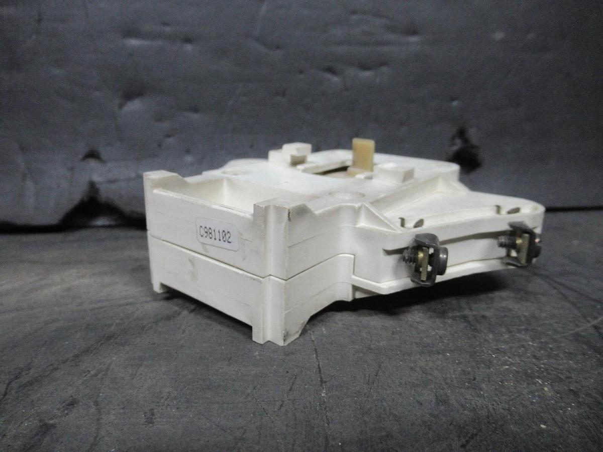 Used CUTLER-HAMMER AUXILIARY CONTACT WM16H STYLE: 1A96651G01 FOR W/K200 SERIES