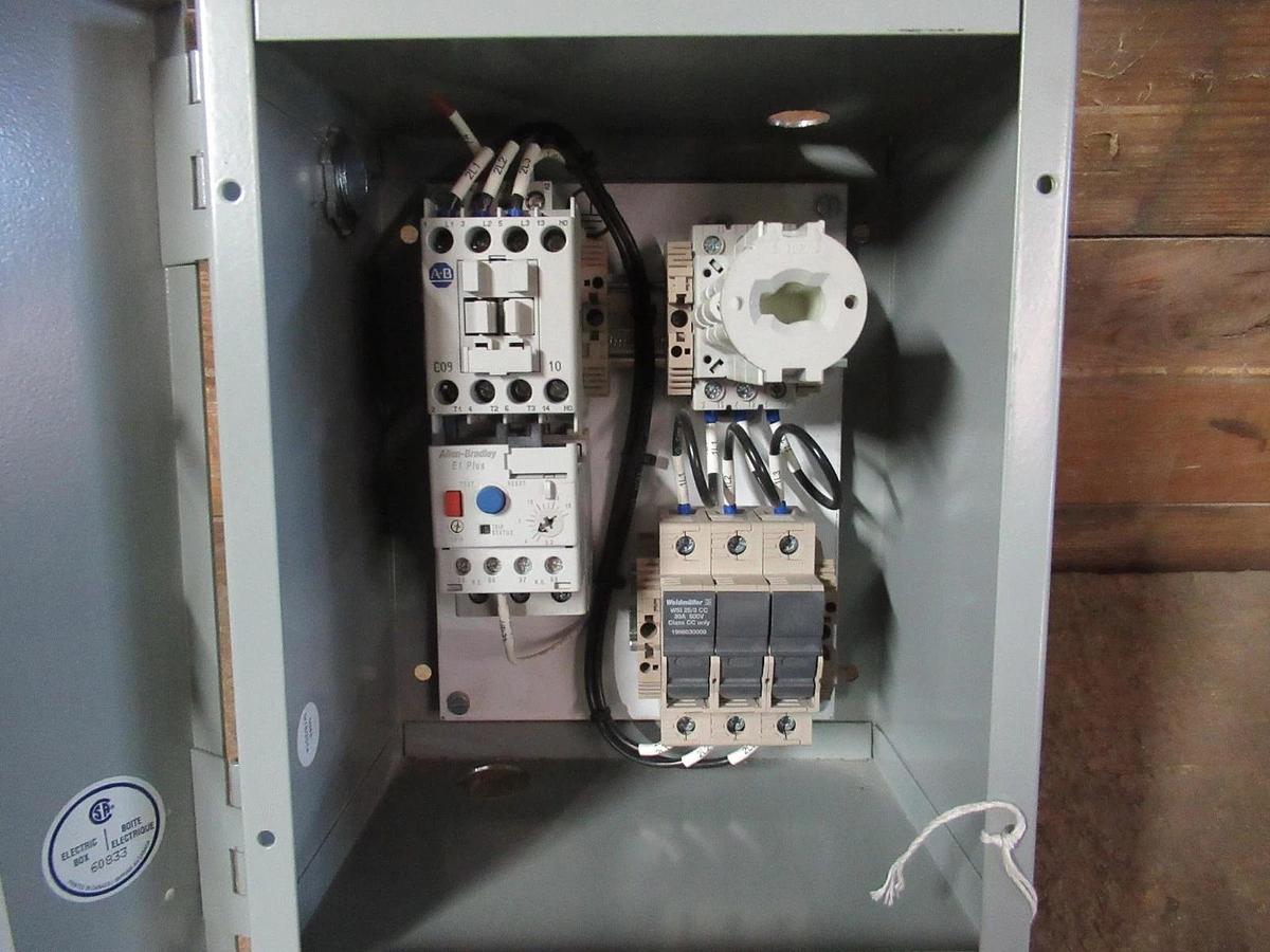 Used ALLEN BRADLEY COMBINATION STARTER BOX W/ 100-C09*10 STARTER 25A 600V