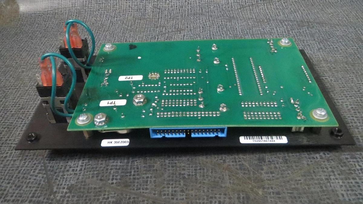 Used CARRIER CONTROL CENTER MEMBRANE CIRCUIT BOARD # HK35EZ003 ASSY: HT204598-1-10