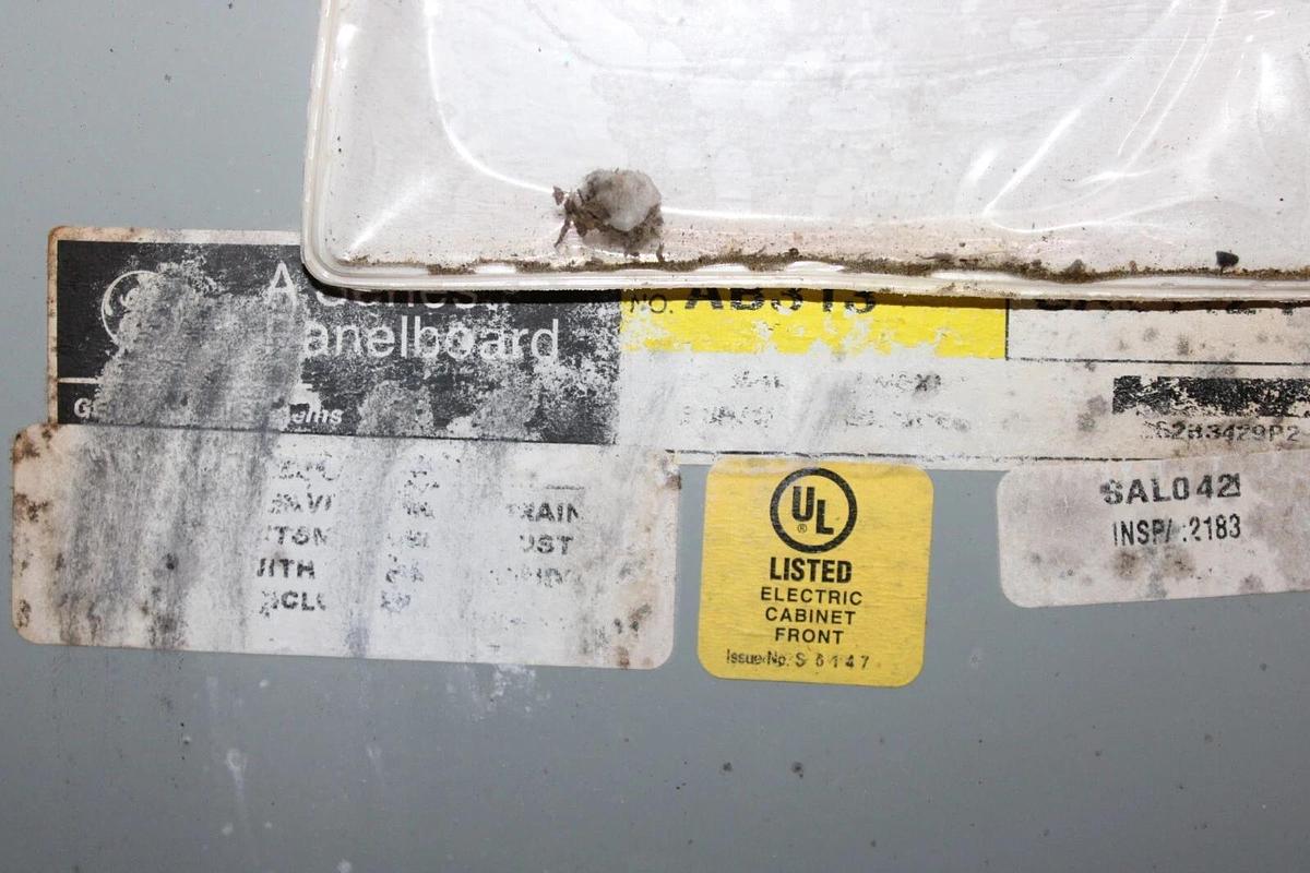 Used GE AB313 A-SERIES II PANELBOARD AEF3241BTX 100 AMP 3-PHASE 208Y/120V 3R ENCL.