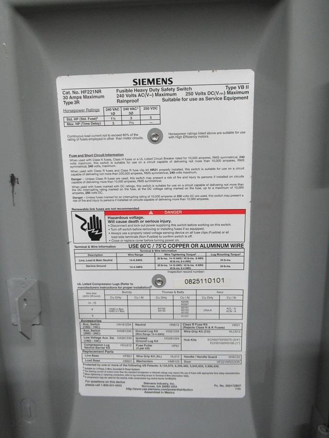 NEW SURPLUS SIEMENS HEAVY DUTY FUSIBLE SAFETY SWITCH HF221NR 30 AMP 240 VAC