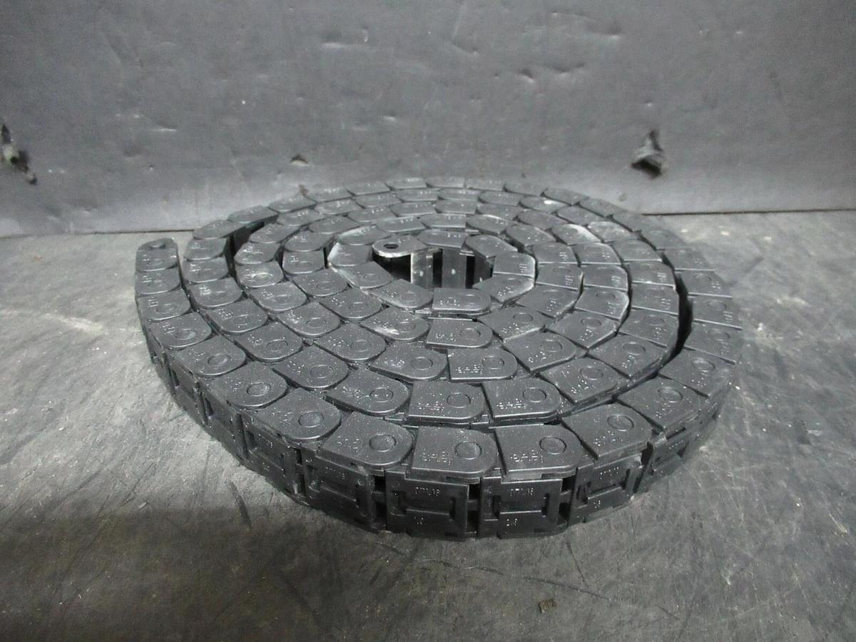 Used IGSU PLASTIC WIRE TACK 77" LENGTH X 7/8" WIDTH X 1/2" TALL 07.16.028 98 LINKS