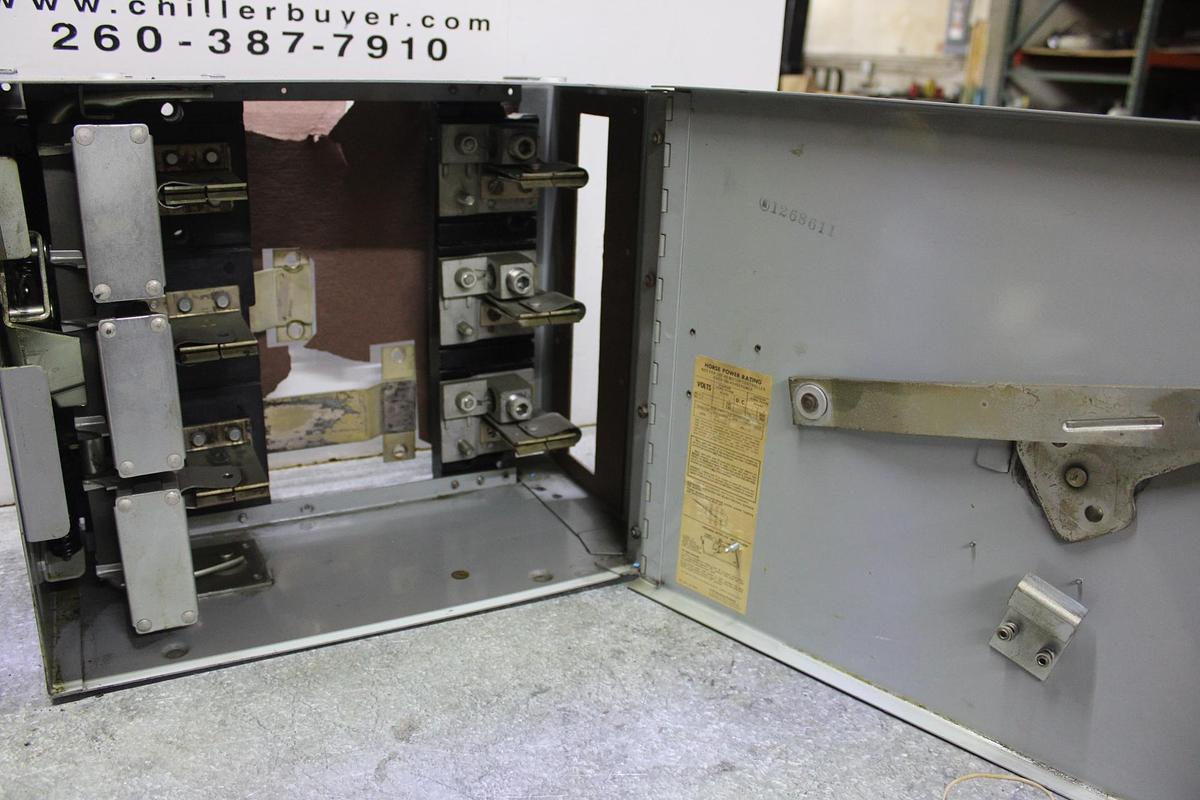 Used ITE VACU-BREAK PANELBOARD SWITCH V7F3604 200 AMP 600 VOLT 3-PHASE 3-POLE