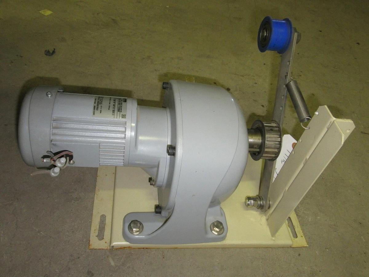 Used GTR 3-PHASE INDUCTION MOTOR GEAR REDUCER G3LM-40-600-T020WX 0.2 kW 0.53A 380V