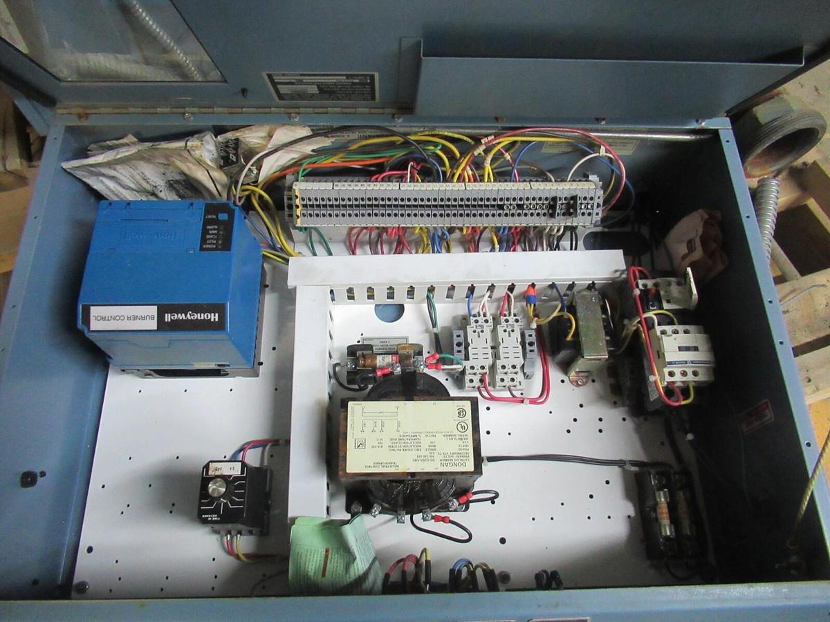 Used GORDON-PIATT NATURAL GAS BURNER TS10.2-G-50 3448 MBH 208 VOLT 14 AMP AR710049