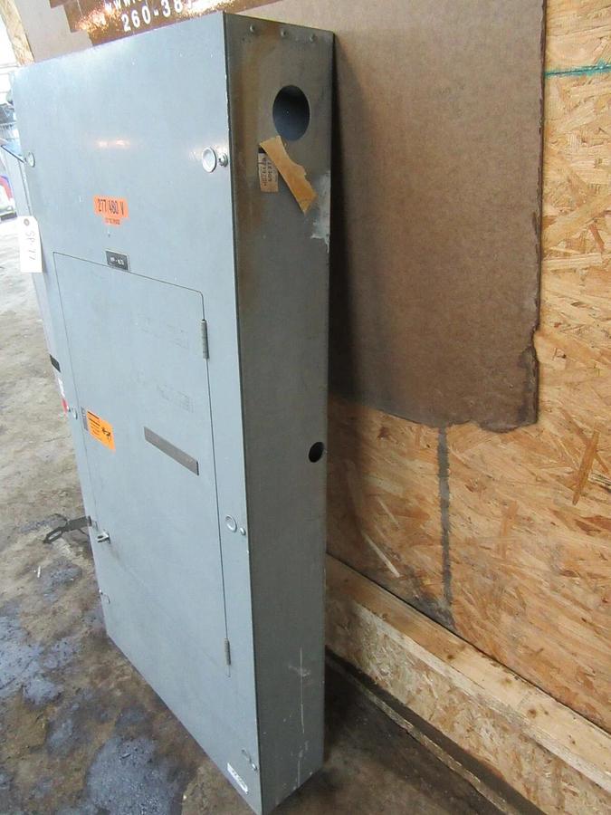 Used 225 AMP SQUARE D I-LINE PANELBOARD PANEL MAIN LUG MLO 3 PH 4 W 600 / 480 VAC E1