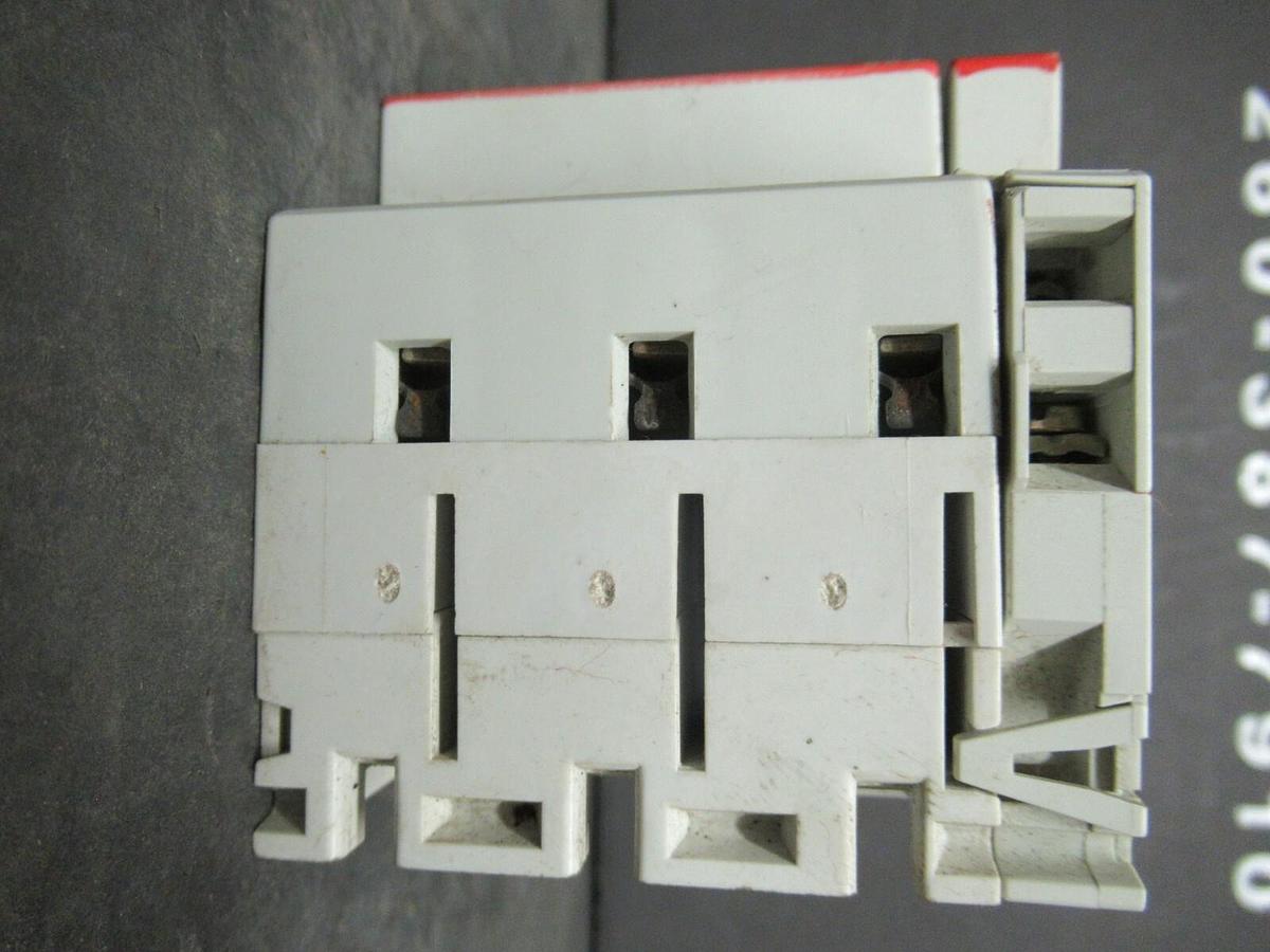 Used ABB MANUAL MOTOR START MS325 3 - 5 HP @ 480 V 4 - 6.3 AMP 600 VAC W/ AUXILIARY