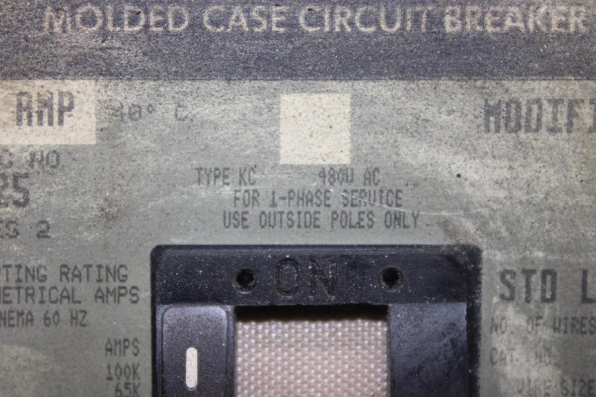 Used SQUARE D I-LINE CIRCUIT BREAKER KC34200 200 AMP 480 VAC 3-POLE
