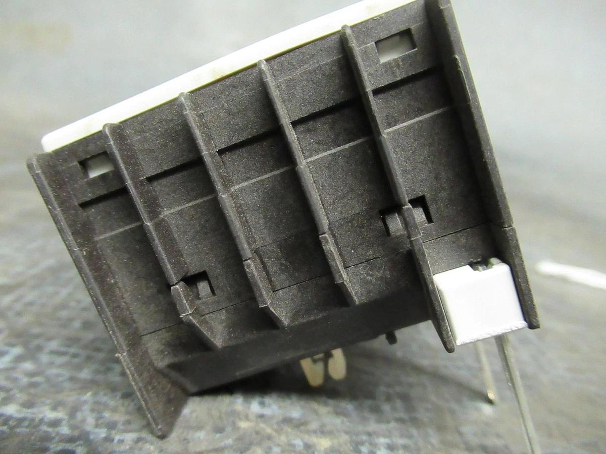 Used SIEMENS AUXILIARY TIMER-ON DELAY MODULE 3RT1916-2CG11 0.05-1 SECOND **WARRANTY**