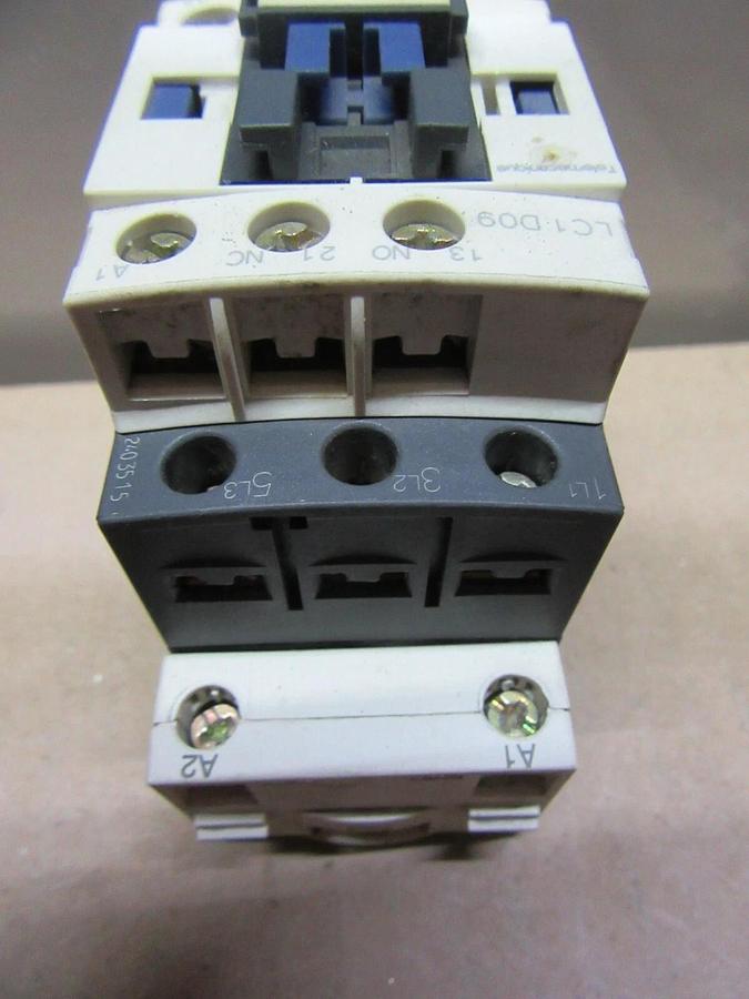 Used LOT OF 2 TELEMECANIQUE CONTACTOR LC1-D09 600 VOLT 25 AMP 7.5 HP