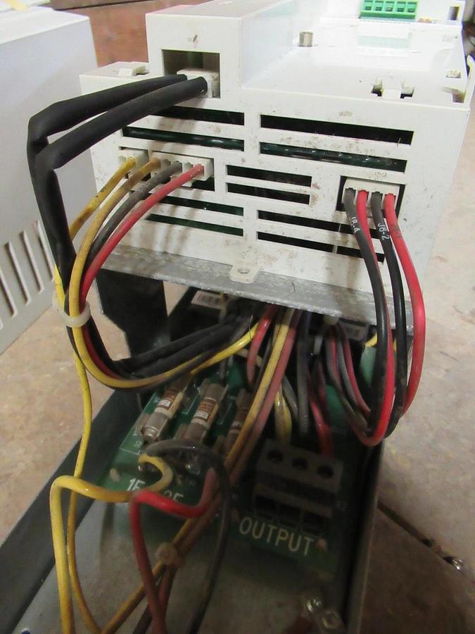 Used ABB VARIABLE SPEED DRIVE ACH550-VDR-015A-4 W/ BYPASS 10HP 3PHASE 480V 15.4A