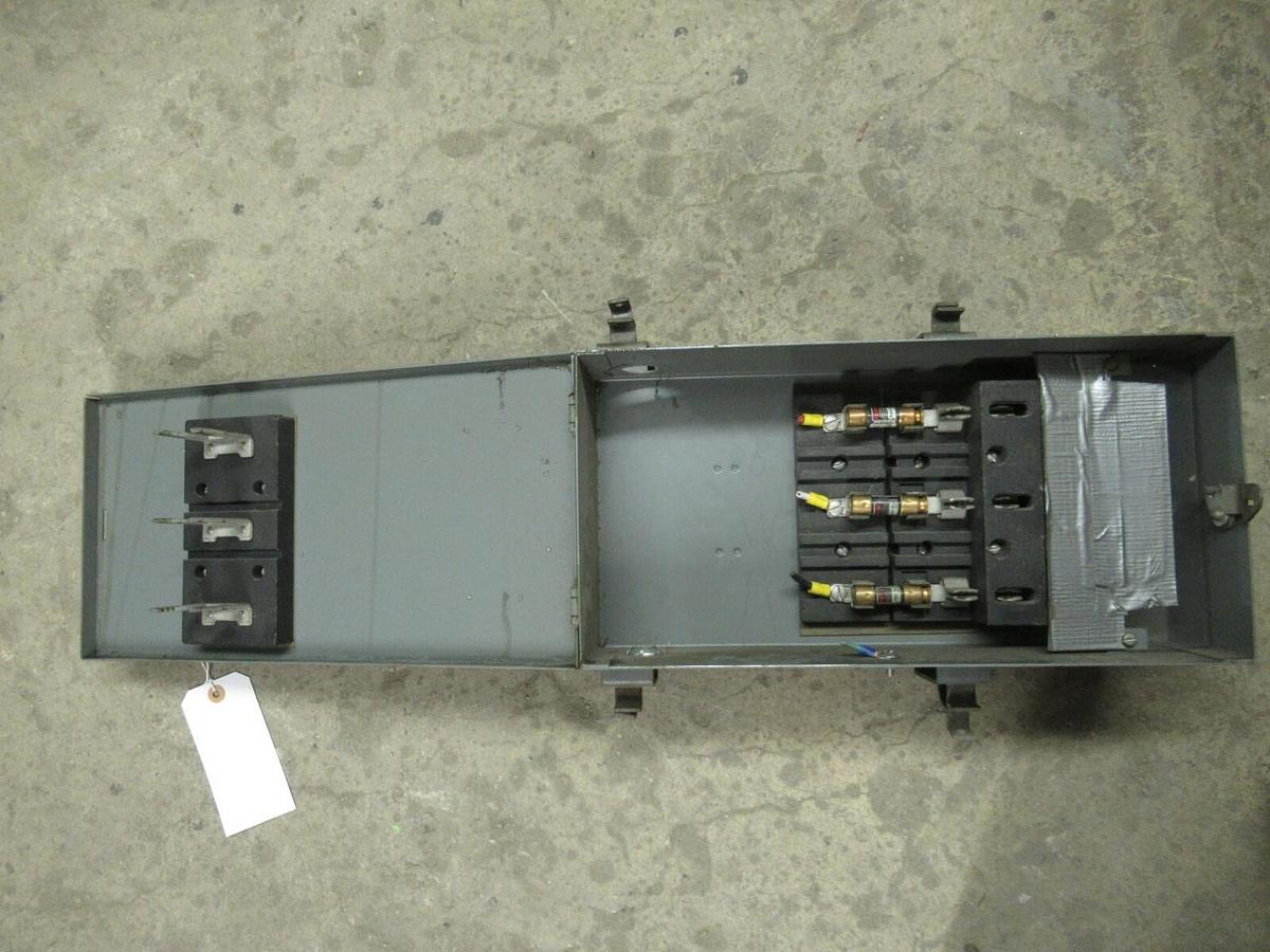 Used WESTINGHOUSE COP 30 AMP 240V FUSIBLE BUSS BUS PLUG STYLE 454D339G03 TAP