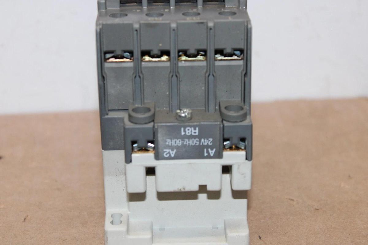 Used ABB CONTACTOR A26-22-00 45 AMP 600 VAC 3-POLE 3-PHASE COIL: 24V *WARRANTY*
