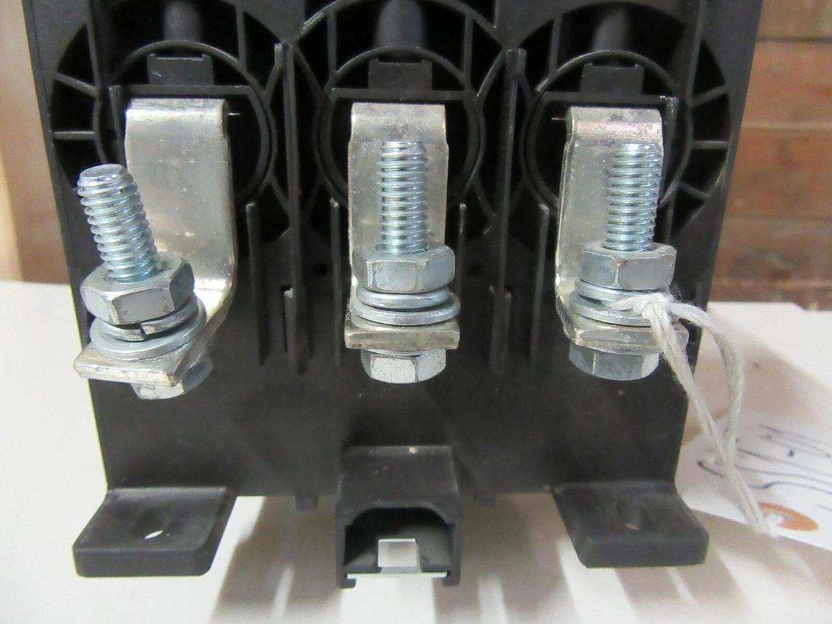 Used SIEMENS SIZE 4.5 SIRIUS STARTER 125 HP @ 460 V 3PH 195 A 120 V COIL 3RT1055-6