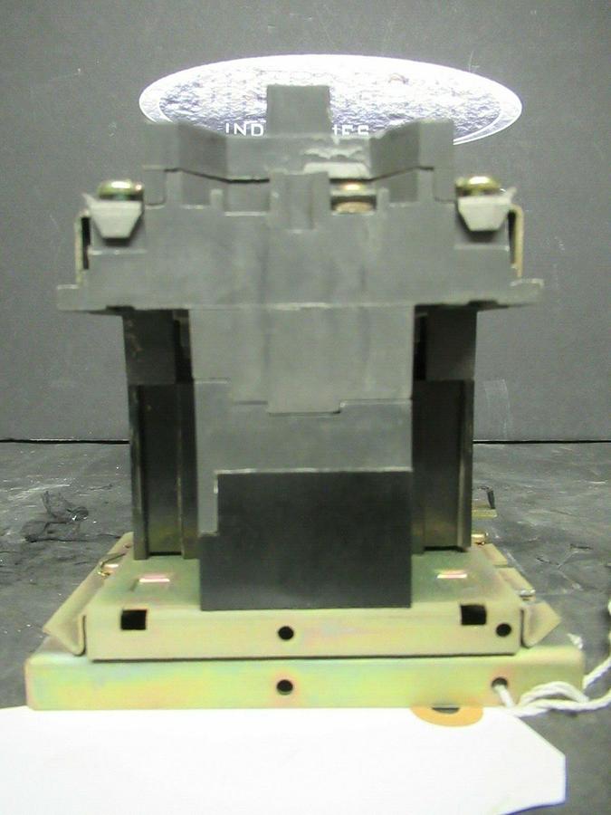 Used 27 AMP WESTINGHOUSE REVERSING CONTACTOR A211K1BA 240 VAC 3 HP