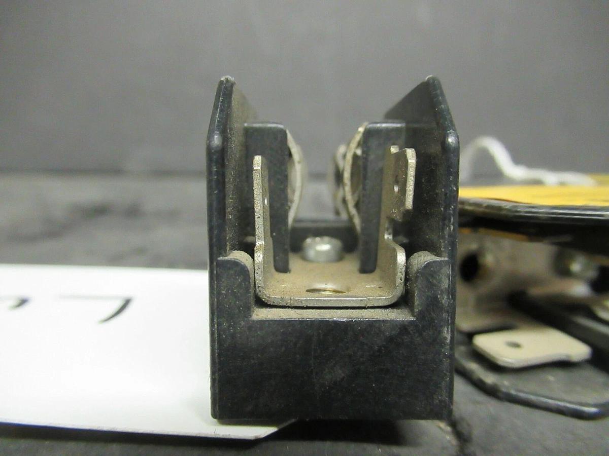 Used LOT OF 3 BUSSMANN FUSE HOLDER BM6031SQ FOR 30 AMP 600 V FUSES