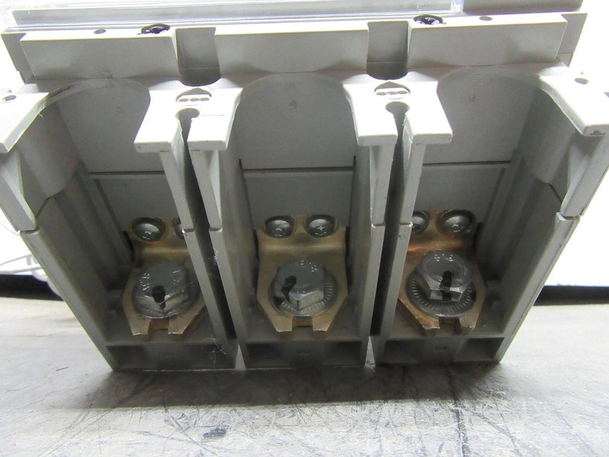 Used SQUARE D POWERPACT CIRCUIT BREAKER 604293P2 400 AMP 3-POLE 600 VAC