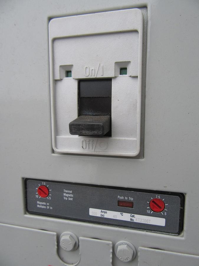 Used 60 KW GENERATOR NAT GAS PROPANE 120/240V RECONNECTABLE 5.7PSI VIDEO