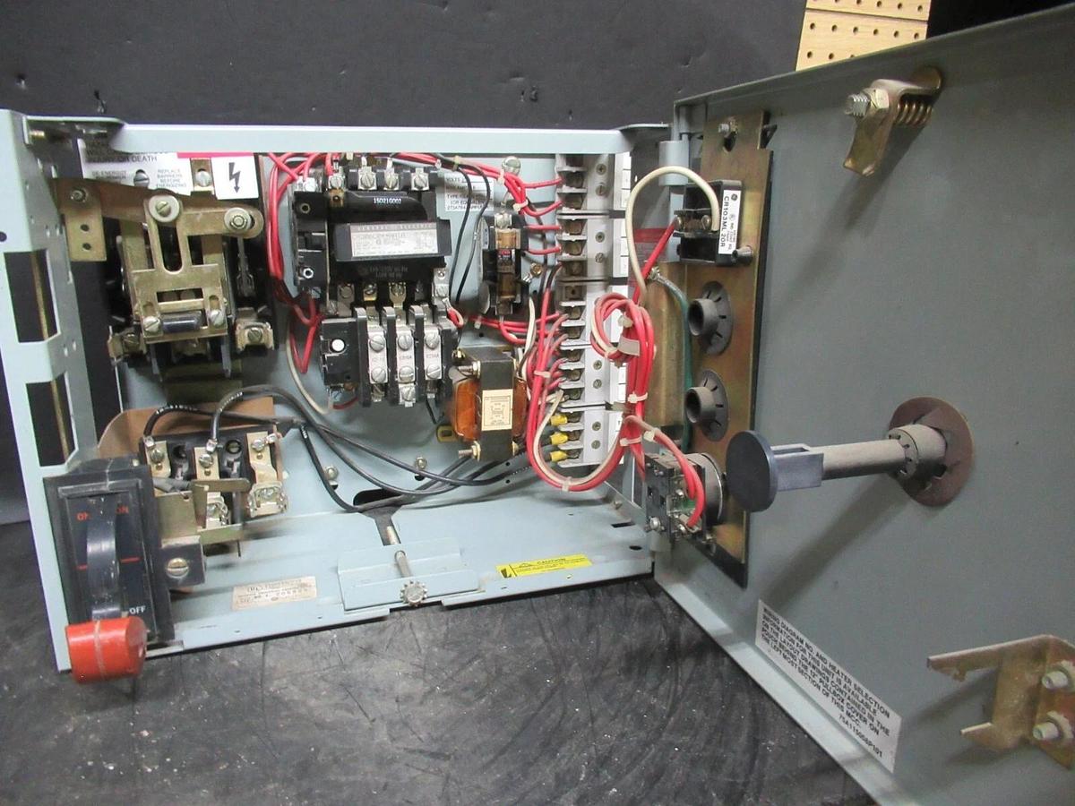 Used GE MCC MOTOR STARTER CONTROL 12" 8000 SER. W/ CR306C0**AATA NEMA SIZE 1 27 AMP