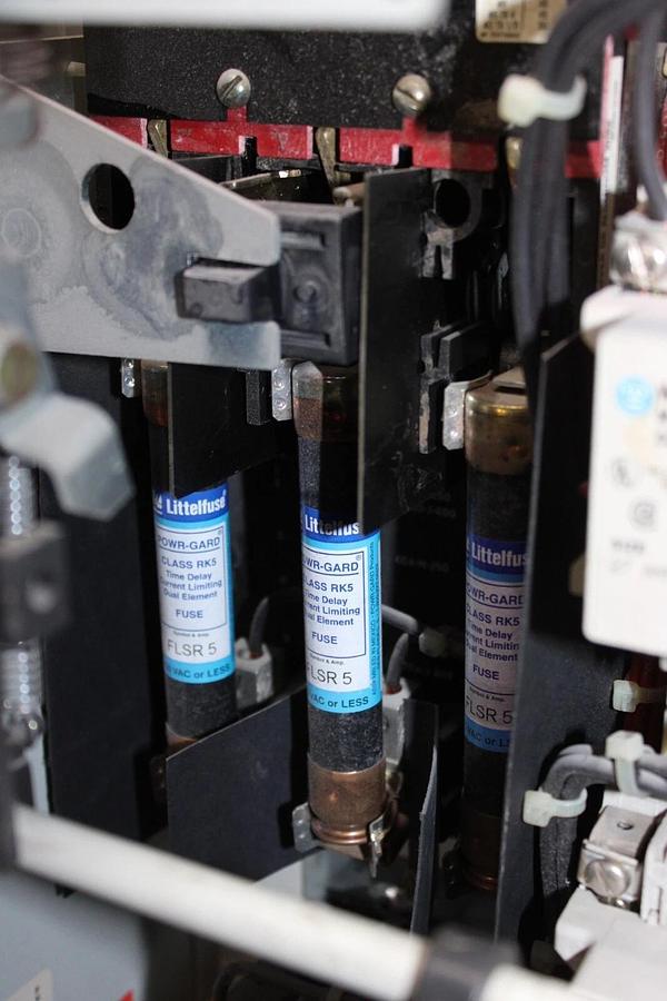 Used WESTINGHOUSE MCC MOTOR CONTROL BUCKET FREEDOM 2100 18" SIZE 1 CL75250