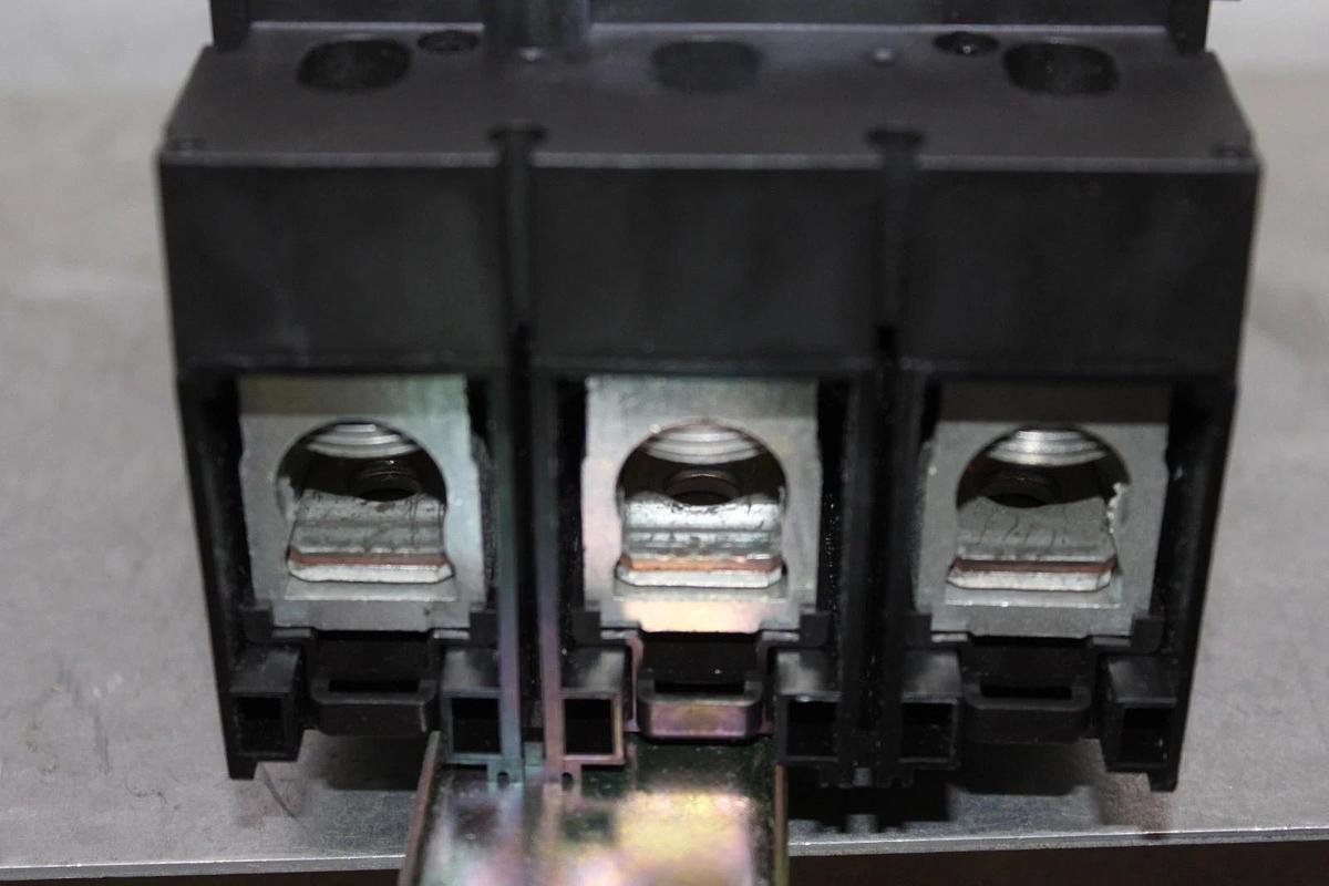 NIB SQUARE D POWERPACT I-LINE CIRCUIT BREAKER JJA36250 250 AMP 600 VAC 3-POLE