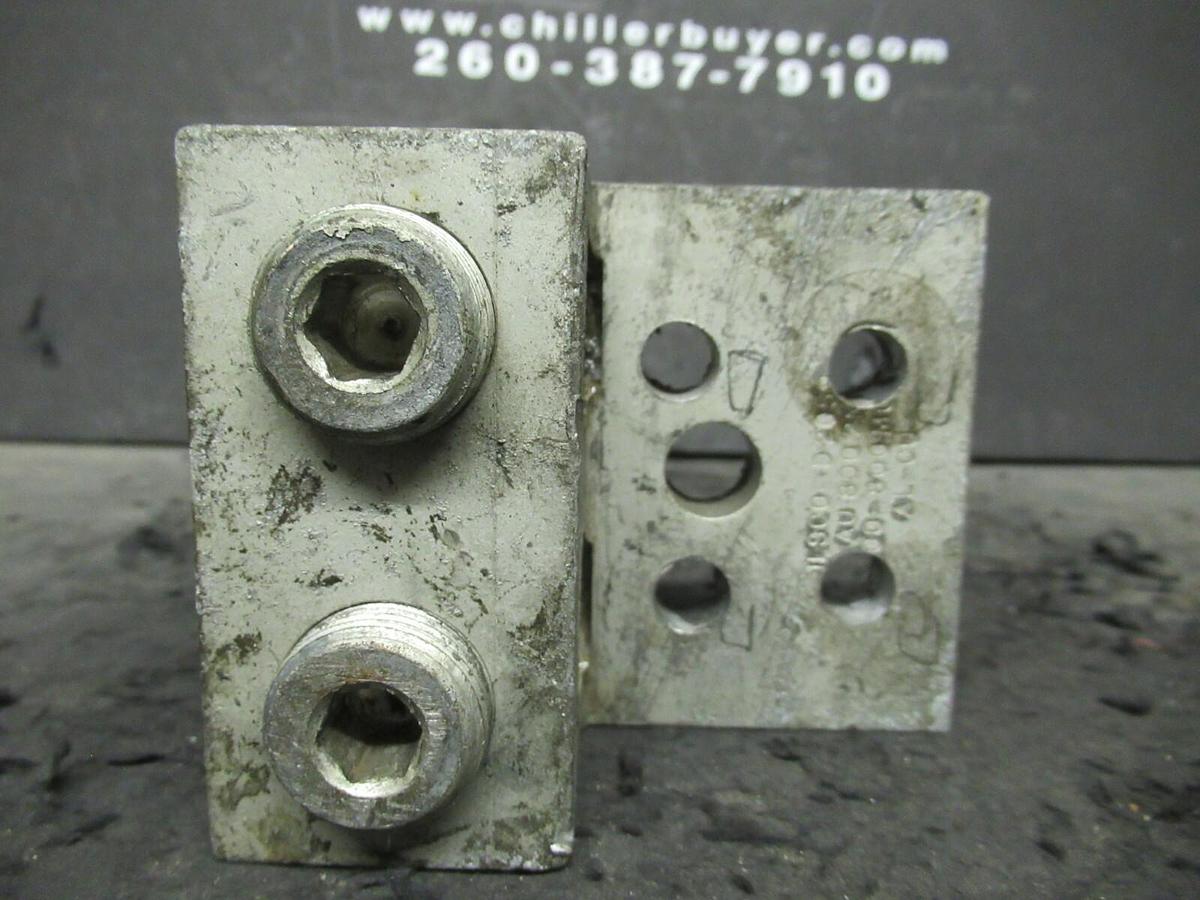Used (2 QTY) ILSCO D2059 2 DOUBLE BARREL MECHANICAL CONNECTOR LUG TAPS 300 - 800MCM