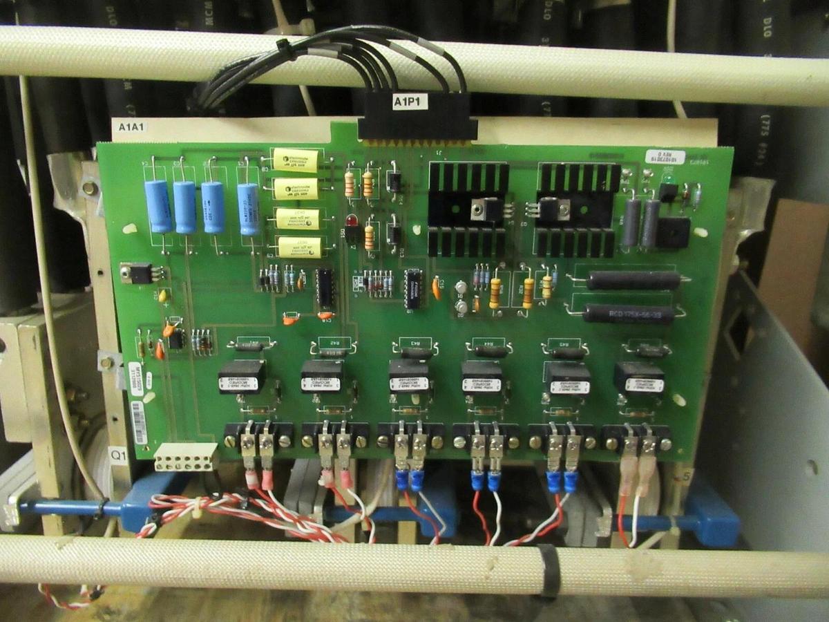 Used GE GENERAL ELECTRIC POWERBREAK 3200 AMP FUSE ROLLOUT TAK83FCB BREAKER STATIC