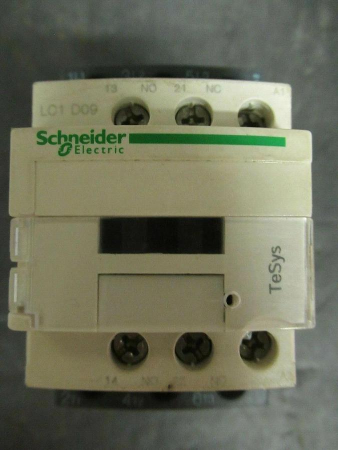 Used SCHNEIDER CONTACTOR LC1D09 25 AMP 600 VAC 3 POLE 7.5 HP COIL: G7 120 VAC