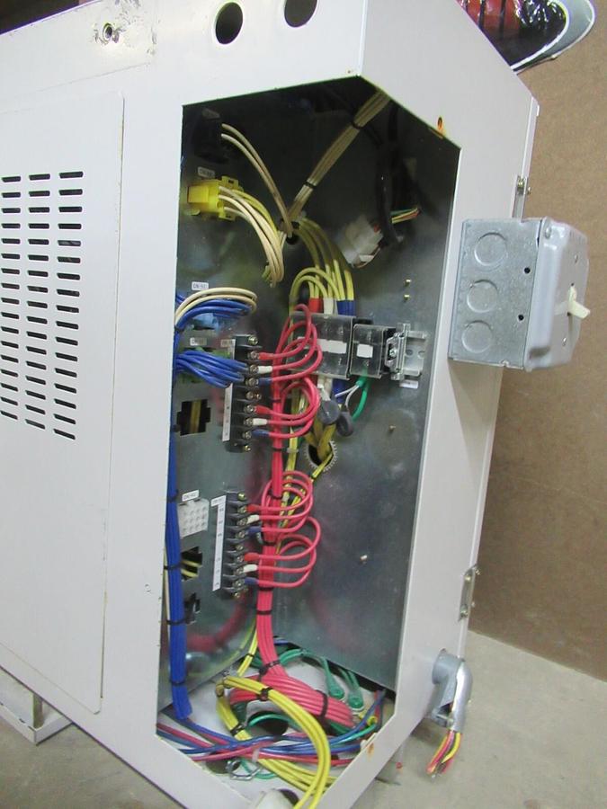 Used TRANE THERMACHILL CONTROL PANEL FOR ABSORBTION CHILLER 180-220 VAC 46.5-50.9 AMP