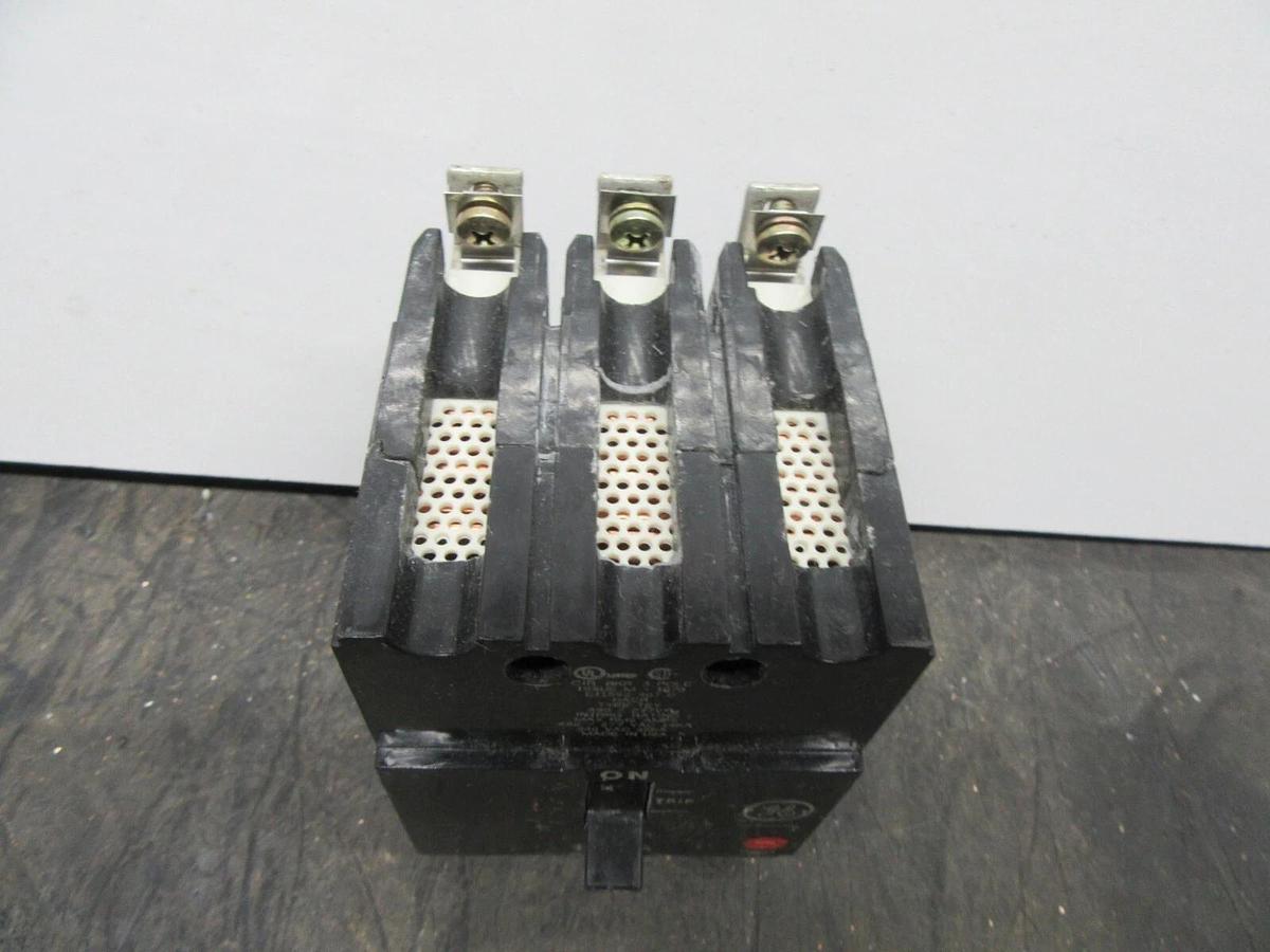Used GE E11592 TEY HACR BREAKER 100 AMP 480/277 VAC 3-POLE **WARRANTY INCLUDED**