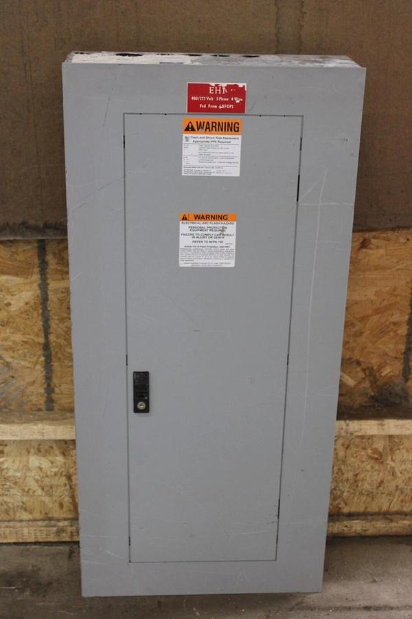 Used GENERAL ELECTRIC SERVICE PANELBOARD AB43B 125 AMP 480Y/277V 3-PHASE NEMA 1
