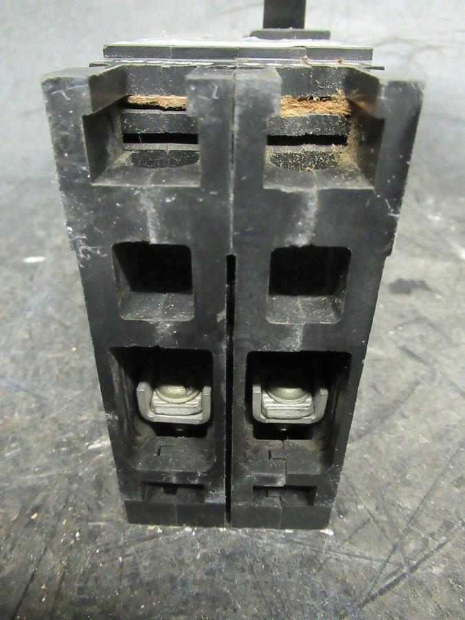 Used 15 AMP ITE SENTRON BREAKER ED42B015 480 VAC 2 POLE **WARRANTY INCLUDED**