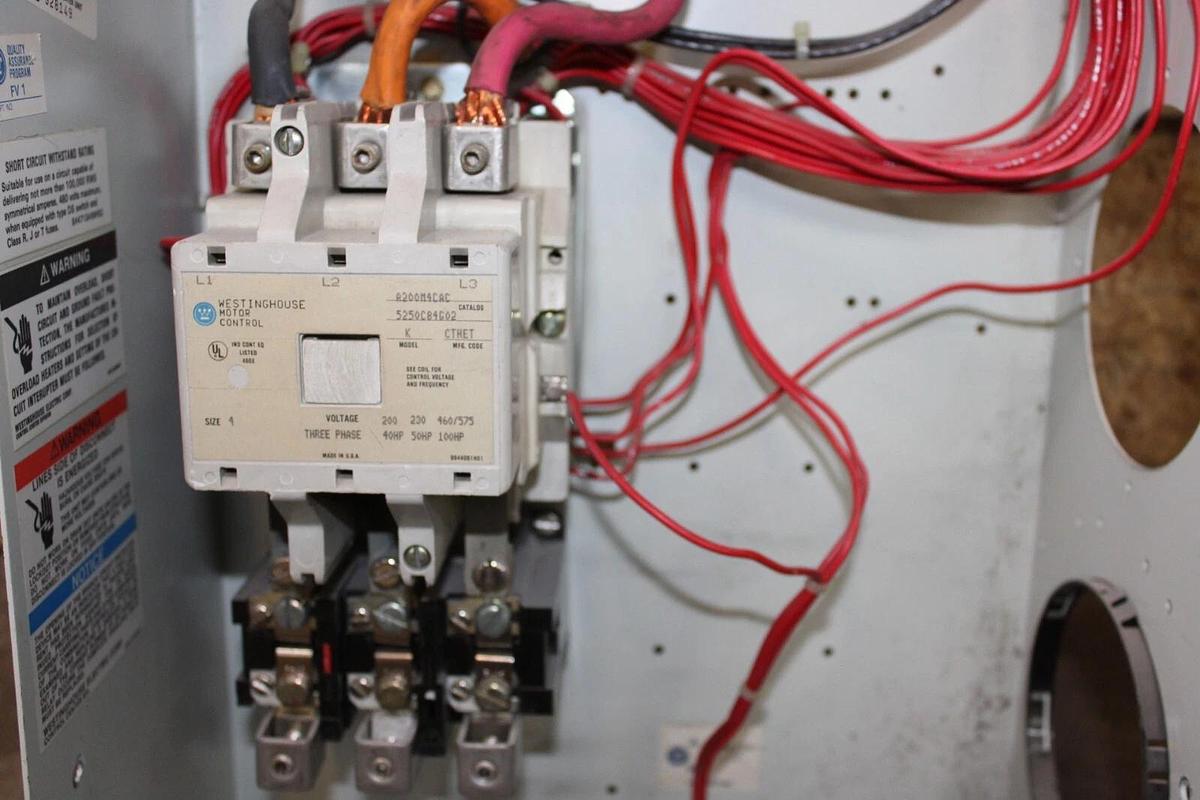 Used CUTLER HAMMER MCC STARTER BUCKET 2100 FREEDOM 42" CL75250-6 200 AMP SIZE 4