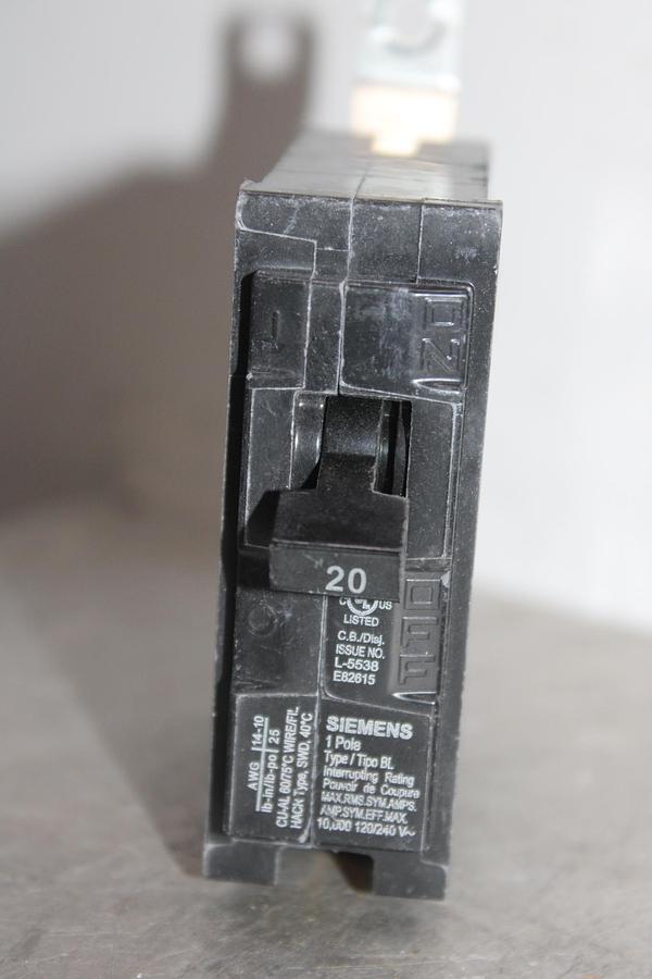 Used SIEMENS MOLDED CASE SWITCH NXD63S120A 1200 AMP 600 VAC 3-POLE