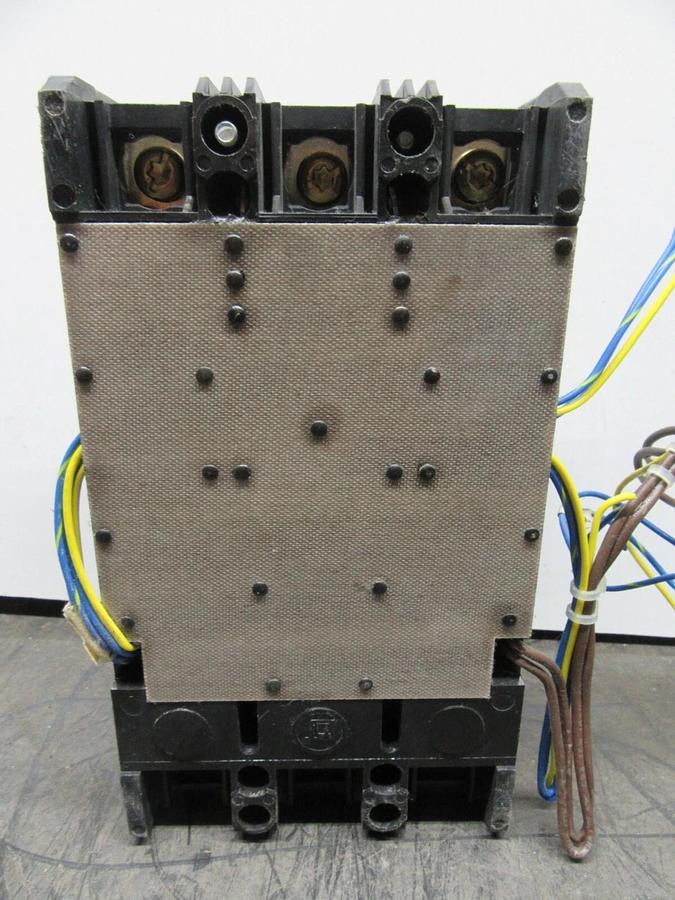 Used SQUARE D DC CIRCUIT BREAKER KHL3622522DC1625 225 AMP 600 VDC 3-POL W/ AUX AND UV