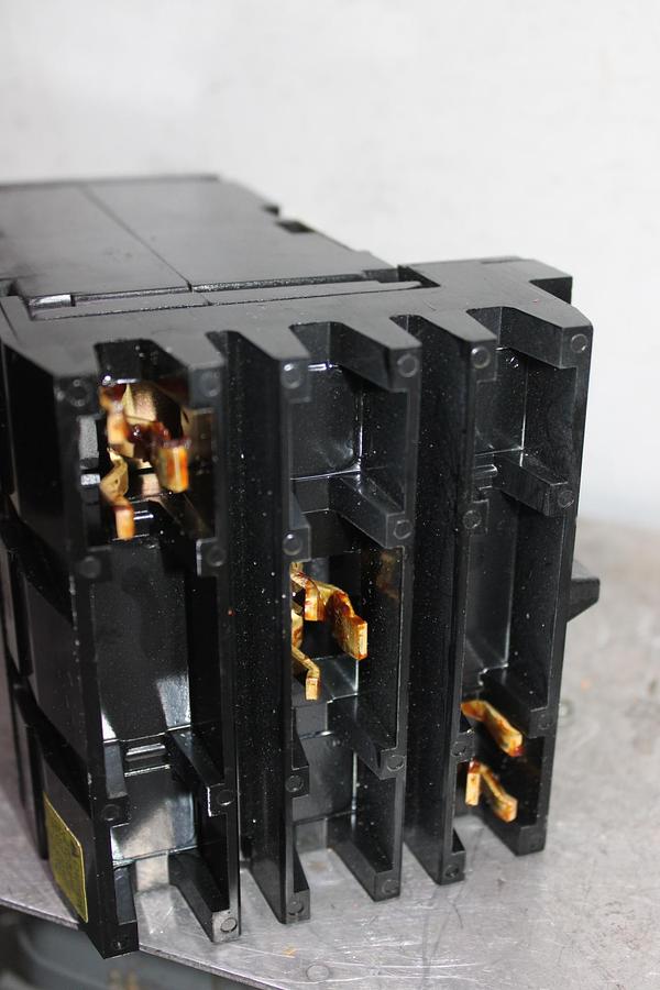 Used SQUARE D I-LINE CIRCUIT BREAKER FH36020 20 AMP 600 VOLT 3-POLE