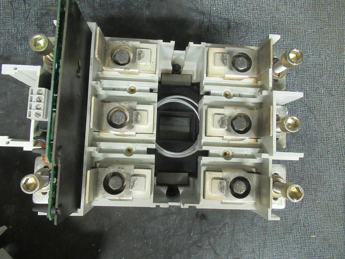 Used 270 AMP NEMA: 5 CUTLER HAMMER CONTACTOR W201K5CFZ1 200 HP 600 VAC 3 PHASE