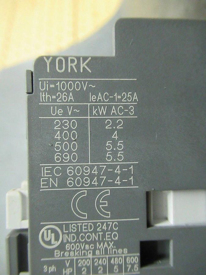 Used YORK CONTACTOR 024-31100-000 600V 7.5HP 26A **WARRANTY INCLUDED**