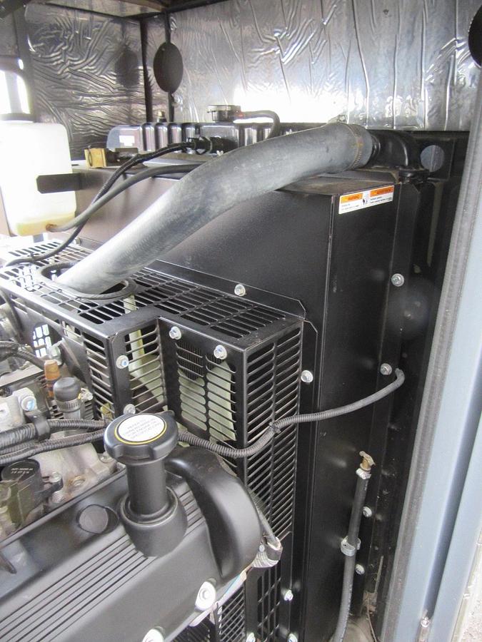 Used 48 KW 50 KW GENERATOR GENERAC NAT GAS LP PROPANE 120/240 V 1 PH 142 HRS WE SHIP
