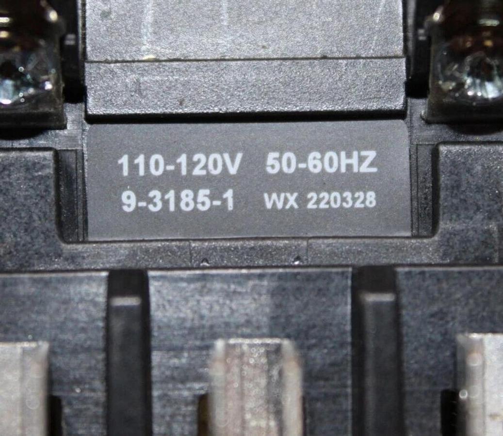 Used EATON CONTACTOR C25DND325 25 AMP 600 VAC 3-POLE 3-PHASE 10 HP 7.5 KW COIL: 120V