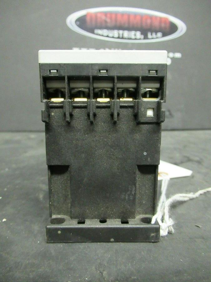 Used SIEMENS MANUAL MOTOR START 3RV1021-1KA10 600 VAC 12 AMP 10 HP