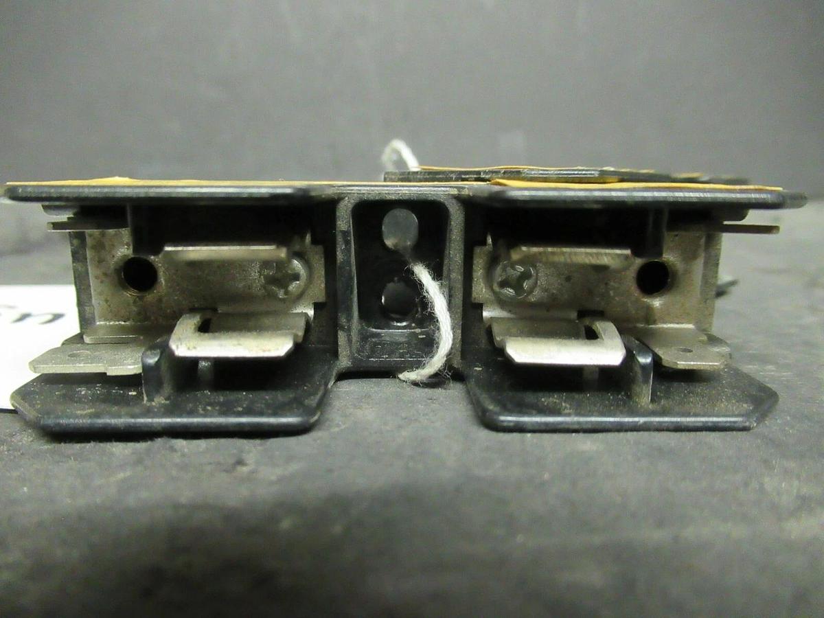 Used LOT OF 3 BUSSMANN FUSE HOLDER BM6031SQ FOR 30 AMP 600 V FUSES