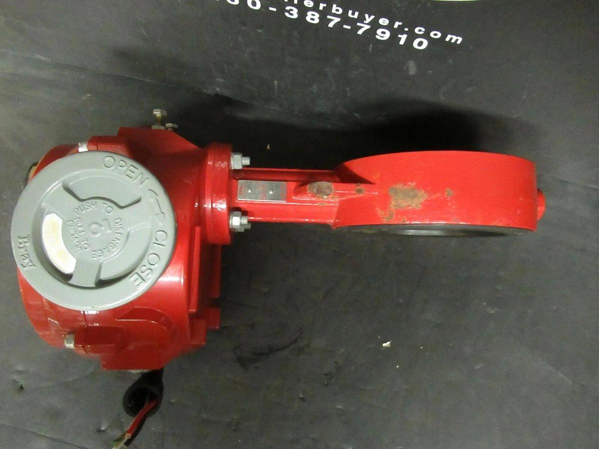 Used BRAY 5" BUTTERFLY VALVE S30H5 JOHNSON CONTROLS ACTUATOR JCI-022-13035-000